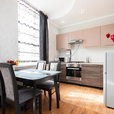 Comfortable Apartment In The Golden Square. Almaty Exteriér fotografie
