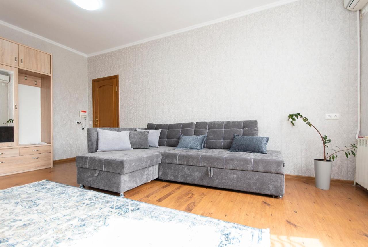 Comfortable Apartment In The Golden Square. Almaty Exteriér fotografie