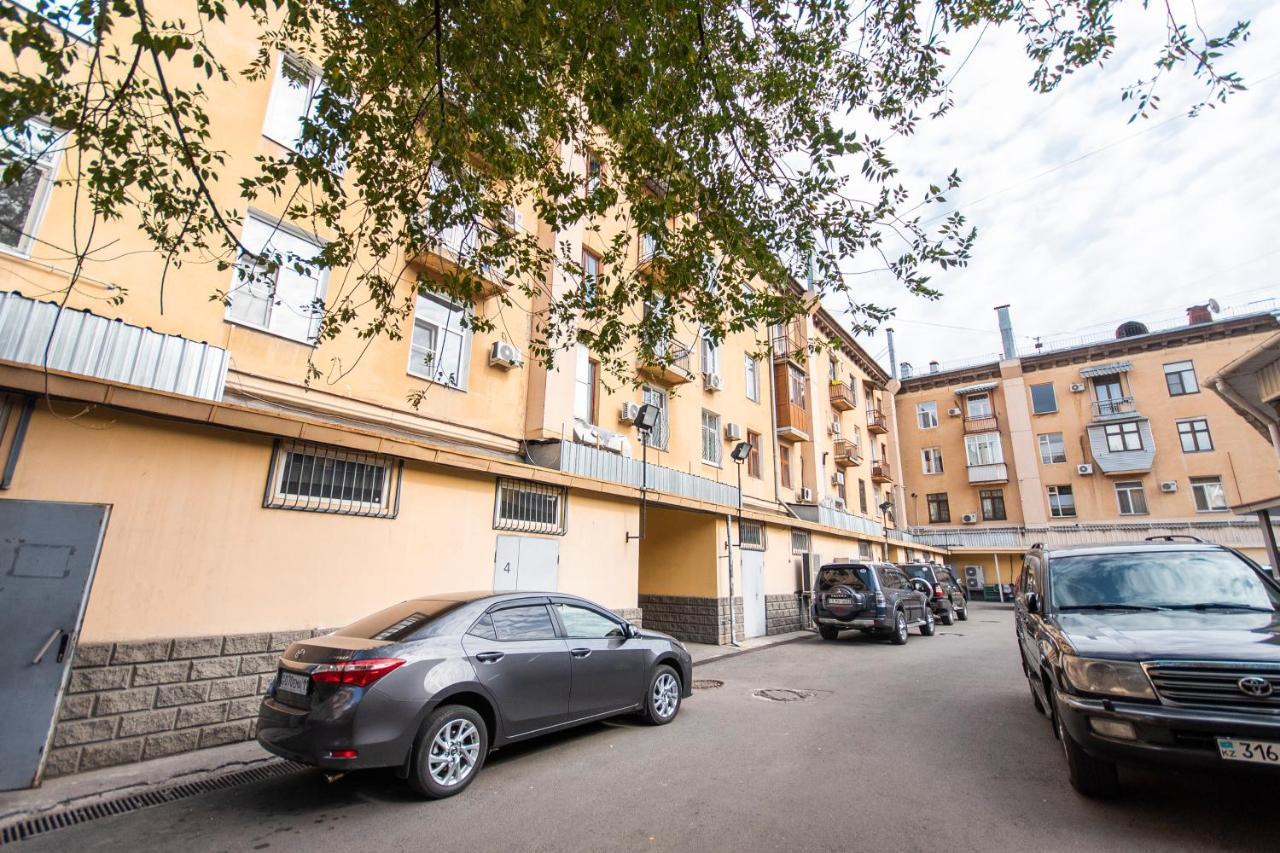 Comfortable Apartment In The Golden Square. Almaty Exteriér fotografie